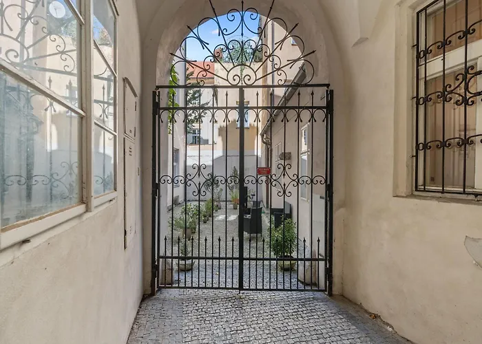 Old Town Home-3 By Interhome Apartmán Praha