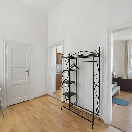 Old Town Home-3 By Interhome Πράγα