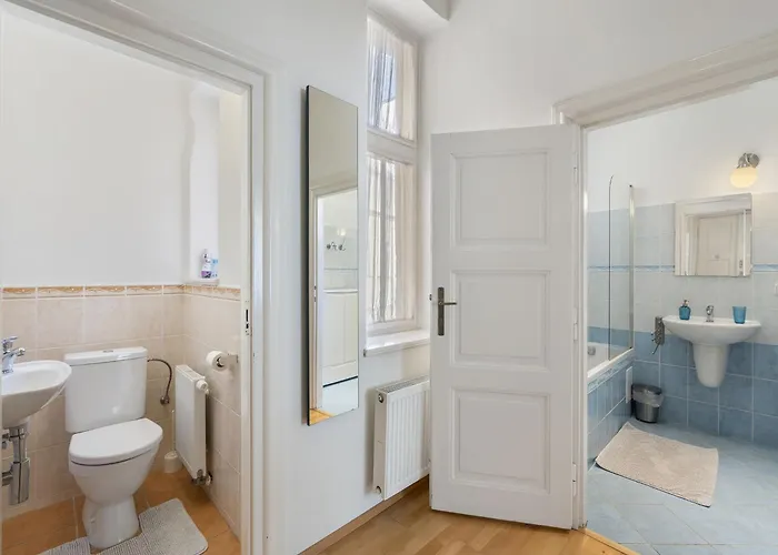 Old Town Home-3 By Interhome Daire Prag