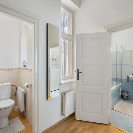 Old Town Home-3 By Interhome Lejlighed Prag